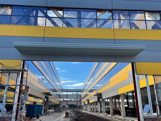 Leuk vooruitzicht 50 jaar levensduur Rigid Frame Steel Structure Workshop Project