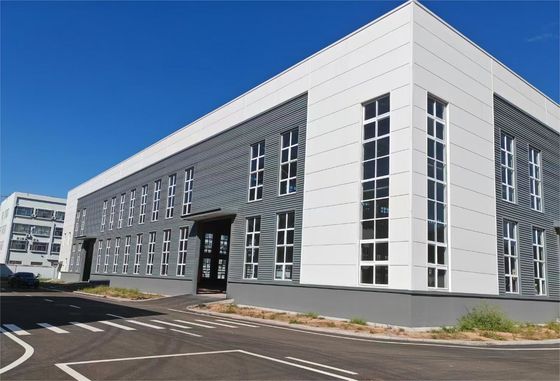 Moderne en functionele staalconstructies Werkplaatsbouwoplossing