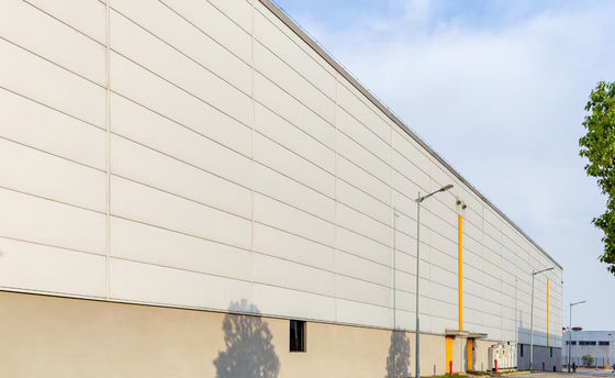 Long Life Span Rigid Frame Steel Structure Warehouse Construction With Customizable Size And Layout