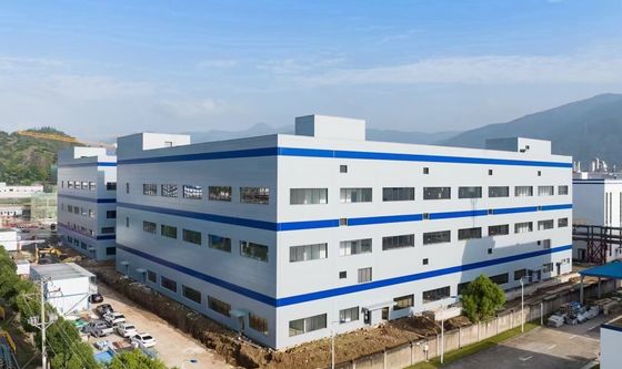 Duurzaam voorgefabriceerd stalen pakhuis met modern ontwerp en roestvrij riool