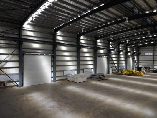 Warmgewalste of gelaste H-balk en -kolom voor sterk en duurzaam hoofdframe in logistieke opslagplaatsen voor staalconstructies