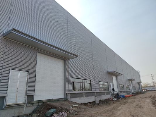 Aangepaste grootte geprefabriceerde stalen constructie met hoge windbestendigheid