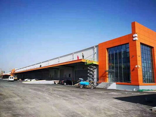 Voorgefabriceerde grote overkapping laadruimte Hoogbouw Duurzame staalstructuur magazijn