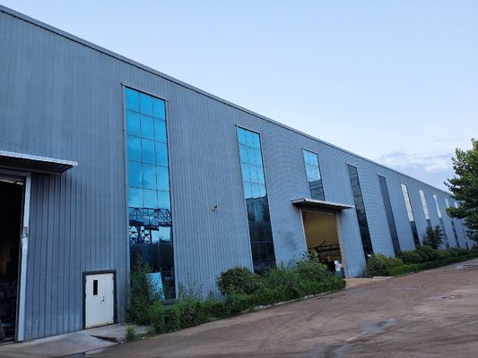 Op maat gemaakte ontwerpprojecten, geprefabriceerde staalconstructies, op maat gemaakte metalen werkplaatsen, gebouwen
